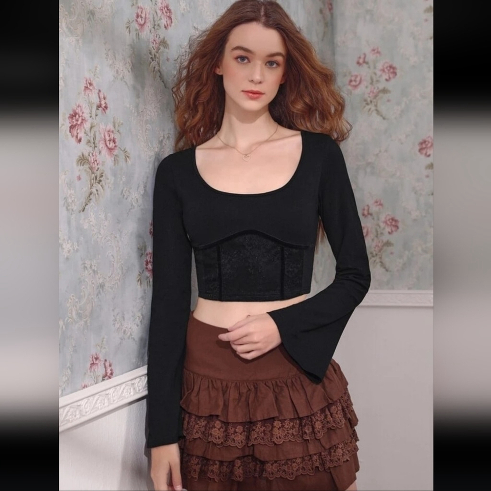 Black Scoop Neck Flounce Sleeve Crop Top – XS/S, Slim Fit, Stretch Knit